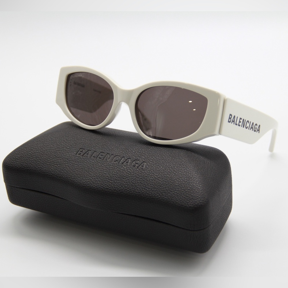 NEW BALENCIAGA BB0258S 003 OVERSIZED WOMEN WHITE SUNGLASSES BALENCIAGA